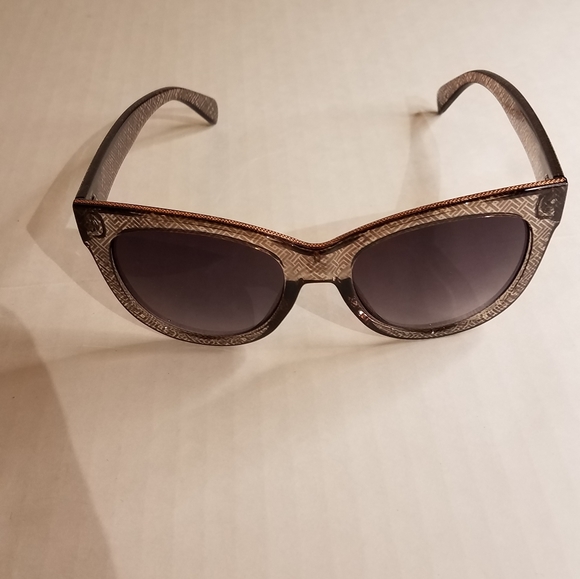 Accessories - Pattern sunglasses gold trim sr5